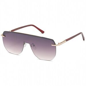 Stylish Gradient Sunglasses with Gold Accents